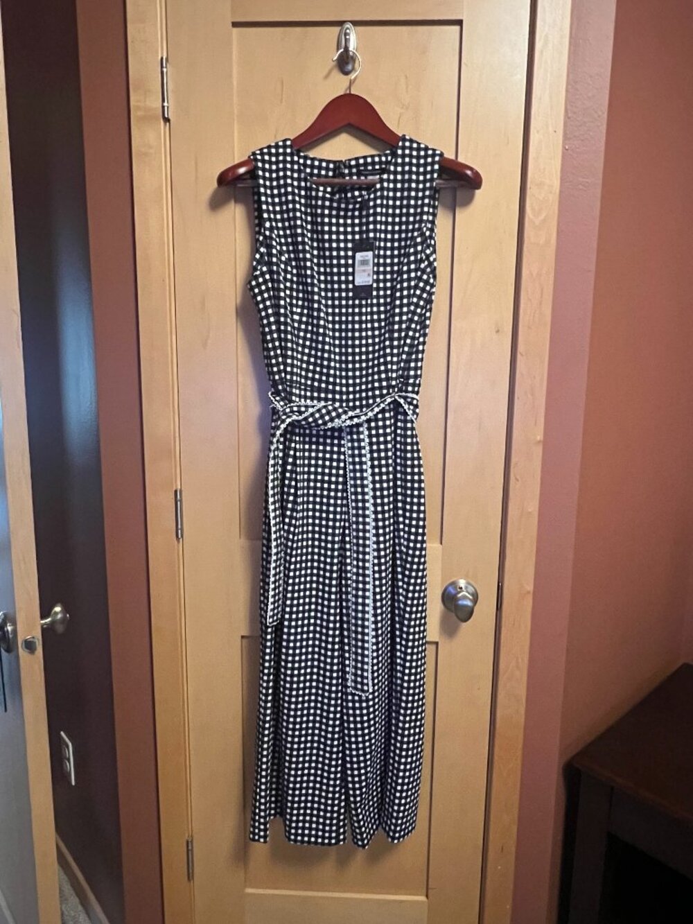 NWT! Tommy Hilfiger Navy Blue and White Gingham Pant Suit: Size 10